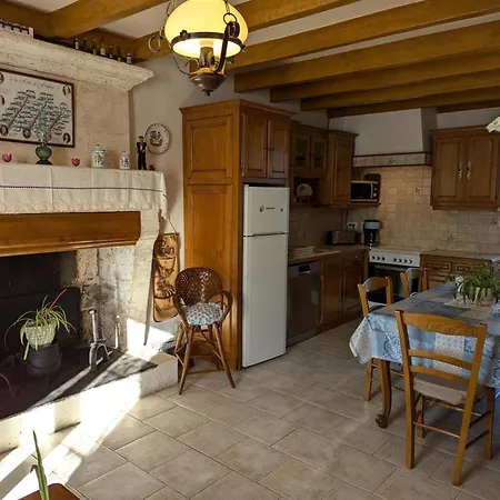 De Peche Au Bord De La Charente Avec Wifi Et Parking - Fr-1-653-189 Dom wakacyjny Saint-Genis-d'Hiersac