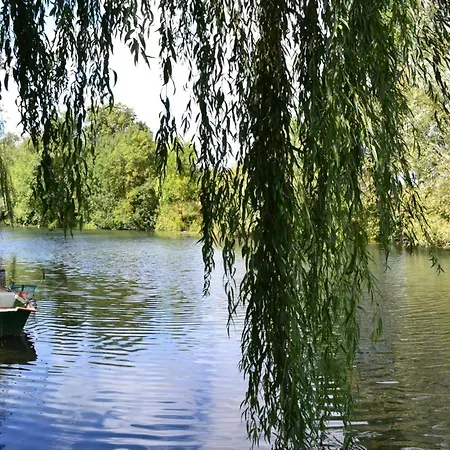 Familial Avec Jardin Au Bord De L'eau, Terrasses, Velo, Jeux, Proche Charente, Wifi Inclus - Fr-1-653-189 *